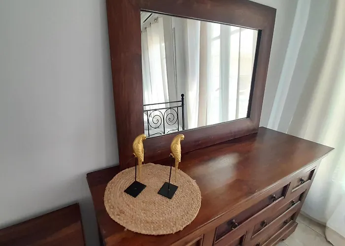 Louisa's Daire Ermoupoli